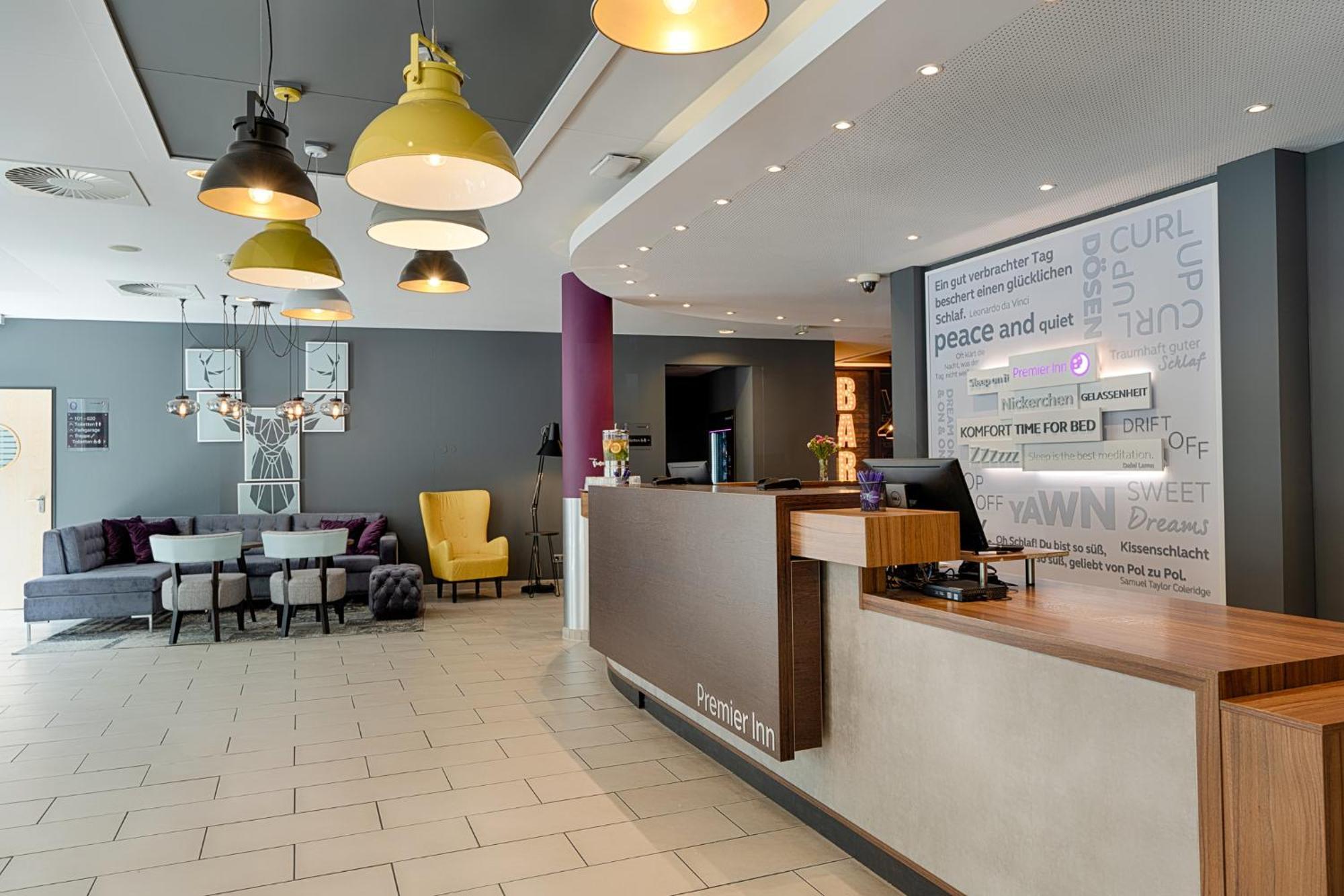Premier Inn Berlin City Centre エクステリア 写真